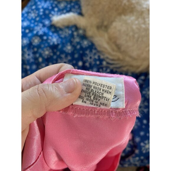 ⭐ 3/$15 Vintage Nicole Small Pink Satin Button Up Cropped PJ Short Set - Picture 8 of 11
